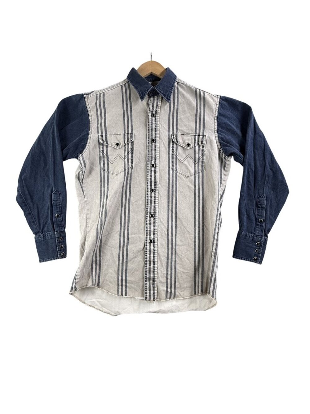 Vintage Wrangler Shirt Mens Medium Striped Denim Western Pearl Snap X Long Tails